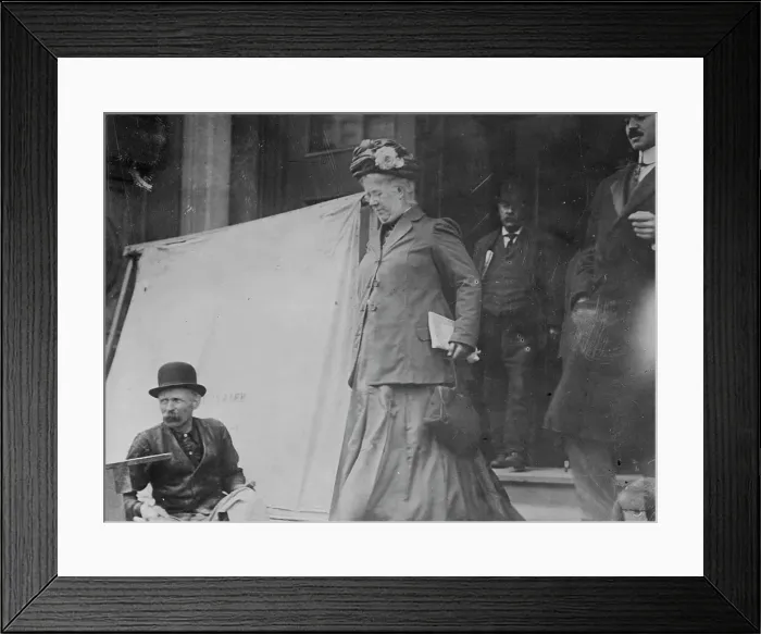 Framed Print : Dr. Mary Hobart, between c1910 and c1915. Creator: Bain News Service Framed Print : Dr. Mary Hobart, between c1910 and c1915. Creator: Bain News Service