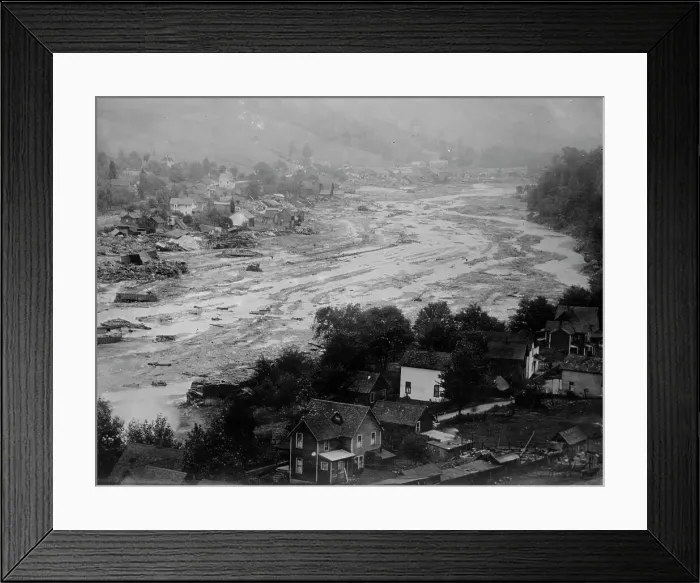 Framed Print : Austin after flood, between c1910 and c1915. Creator: Bain News Service Framed Print : Austin after flood, between c1910 and c1915. Creator: Bain News Service
