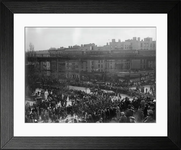 Framed Print : Reid Funeral, 1913. Creator: Bain News Service Framed Print : Reid Funeral, 1913. Creator: Bain News Service