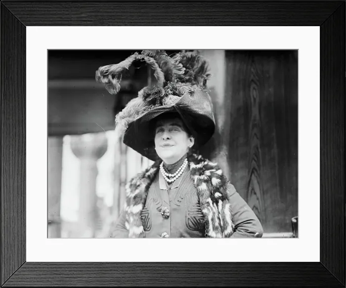 Framed Print : Mrs. A. Crocker Gourand [i.e. Gouraud], 1911. Creator: Bain News Service