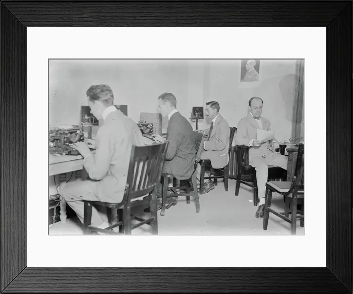 Framed Print : Telegraph Room, Dem. Nat Comm'ee, between c1915 and c1920. Creator: Bain News Service Framed Print : Telegraph Room, Dem. Nat Comm'ee, between c1915 and c1920. Creator: Bain News Service