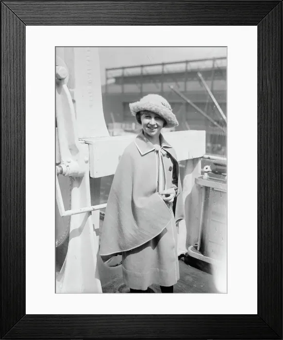 Framed Print : Dorothy Penn, between c1915 and c1920. Creator: Bain News Service Framed Print : Dorothy Penn, between c1915 and c1920. Creator: Bain News Service