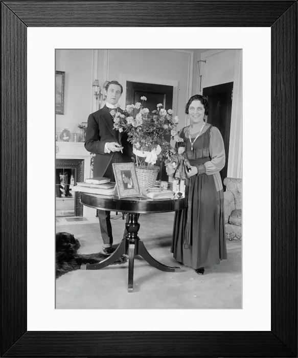 Framed Print : Lou Tellegen & Geraldine Farrar, between c1915 and c1920. Creator: Bain News Service Framed Print : Lou Tellegen & Geraldine Farrar, between c1915 and c1920. Creator: Bain News Service