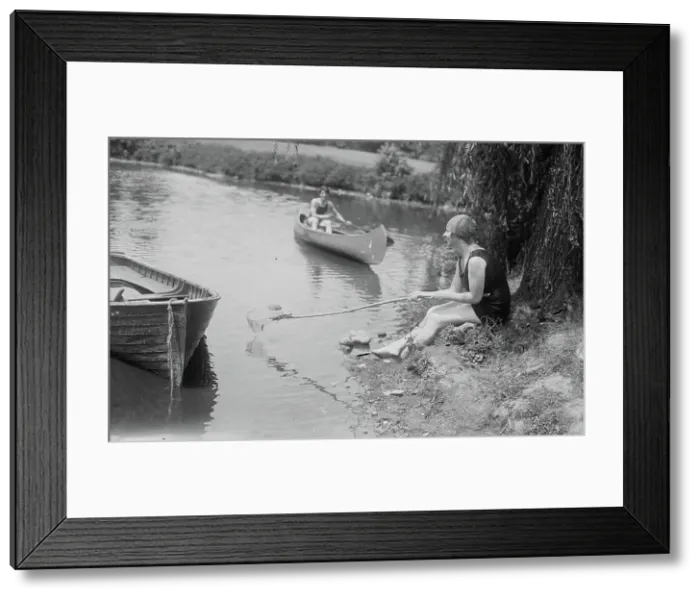 Framed Print : Valentine Tessier, 1918. Creator: Bain News Service Framed Print : Valentine Tessier, 1918. Creator: Bain News Service