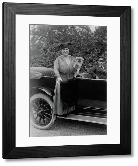 Framed Print : Florence Hinkle, between c1915 and c1920. Creator: Bain News Service Framed Print : Florence Hinkle, between c1915 and c1920. Creator: Bain News Service