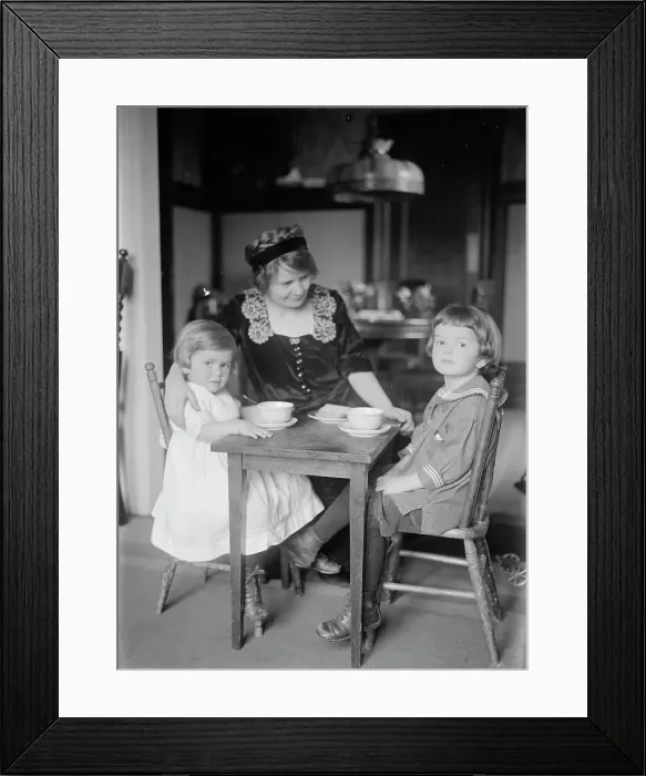 Framed Print : Helen Ware, between c1915 and c1920. Creator: Bain News Service Framed Print : Helen Ware, between c1915 and c1920. Creator: Bain News Service