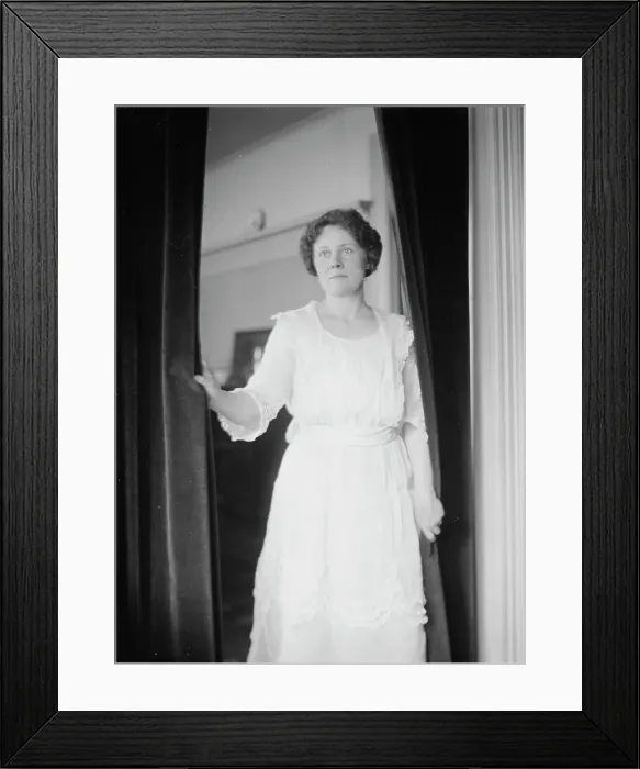 Framed Print : Florence Macbeth, between c1915 and c1920. Creator: Bain News Service Framed Print : Florence Macbeth, between c1915 and c1920. Creator: Bain News Service