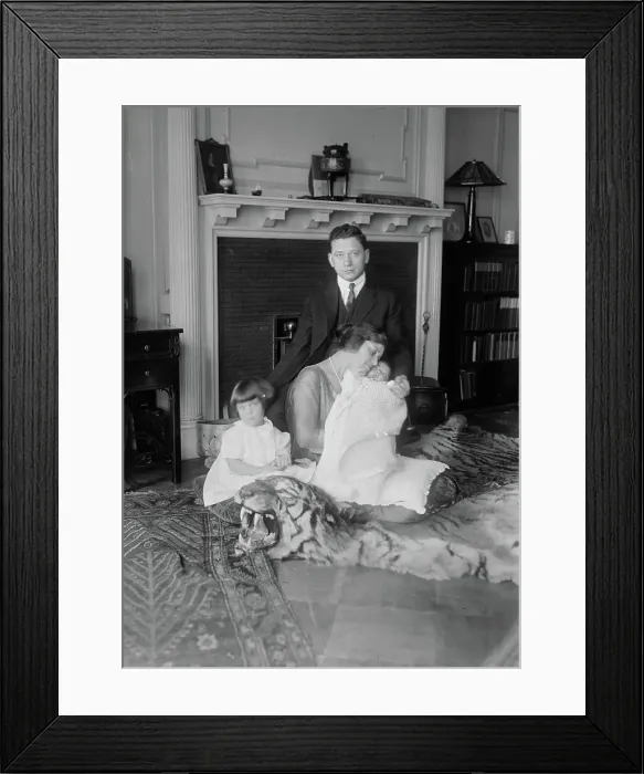 Framed Print : Alma Gluck & Efrem Zimbalist, 1918 or 1919. Creator: Bain News Service Framed Print : Alma Gluck & Efrem Zimbalist, 1918 or 1919. Creator: Bain News Service