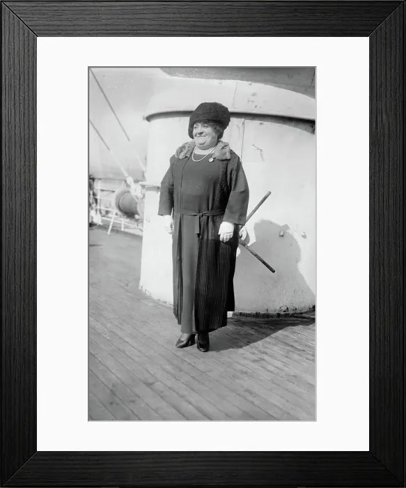 Framed Print : Luisa Tetrazzini, between c1915 and c1920. Creator: Bain News Service Framed Print : Luisa Tetrazzini, between c1915 and c1920. Creator: Bain News Service