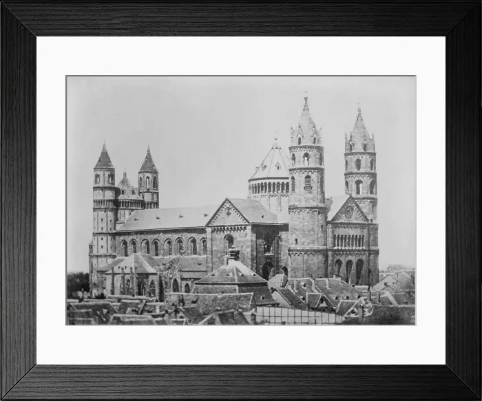 Framed Print : Cathedral, Worms, between c1915 and c1920. Creator: Bain News Service Framed Print : Cathedral, Worms, between c1915 and c1920. Creator: Bain News Service