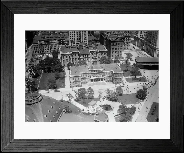 Framed Print : City Hall and Park, N.Y. between c1910 and c1915. Creator: Bain News Service Framed Print : City Hall and Park, N.Y. between c1910 and c1915. Creator: Bain News Service