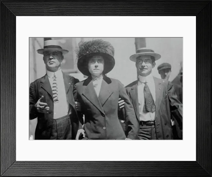 Framed Print : Mrs. Daisy Grace on way to court, between c1910 and c1915. Creator: Bain News Service Framed Print : Mrs. Daisy Grace on way to court, between c1910 and c1915. Creator: Bain News Service
