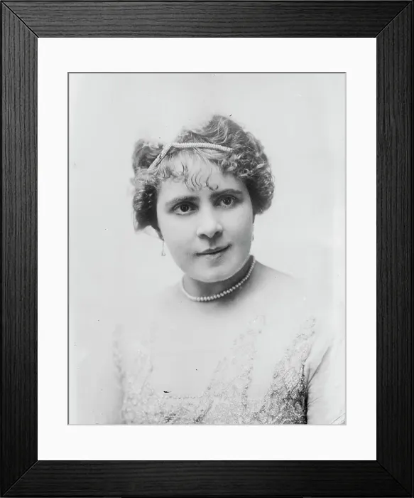 Framed Print : Beatrice La Palme, between c1910 and c1915. Creator: Bain News Service Framed Print : Beatrice La Palme, between c1910 and c1915. Creator: Bain News Service