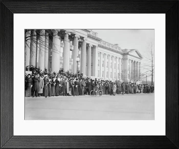 Framed Print : Crowd on Treasury steps watching for Bride and Groom (Wilson), between c1910 and c1915. Creator: Bain News Service Framed Print : Crowd on Treasury steps watching for Bride and Groom (Wilson), between c1910 and c1915. Creator: Bain News Service