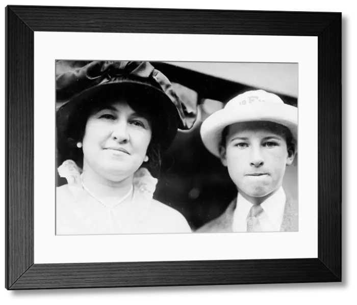 Framed Print : Mrs. Martin Littleton and son Wilson, between c1910 and c1915. Creator: Bain News Service Framed Print : Mrs. Martin Littleton and son Wilson, between c1910 and c1915. Creator: Bain News Service