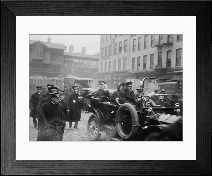 Framed Print : Bramwell & Eva Booth, 1913. Creator: Bain News Service Framed Print : Bramwell & Eva Booth, 1913. Creator: Bain News Service