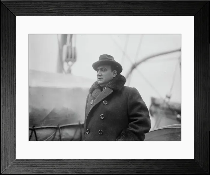 Framed Print : Enrico Caruso, between c1910 and c1915. Creator: Bain News Service Framed Print : Enrico Caruso, between c1910 and c1915. Creator: Bain News Service