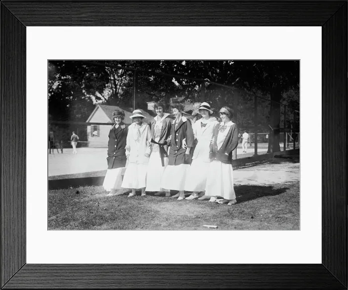 Framed Print : At tennis tournament, Morristown - Misses Hamilton, Crag, Stephens, Hamilton, [Gertrude] Della Torre Creator: Bain News Service