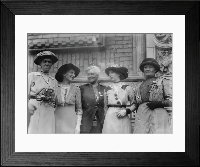 Framed Print : Clarkson - Lady Howard - Thatcher - Thorn and Johnson, between c1910 and c1915. Creator: Bain News Service Framed Print : Clarkson - Lady Howard - Thatcher - Thorn and Johnson, between c1910 and c1915. Creator: Bain News Service