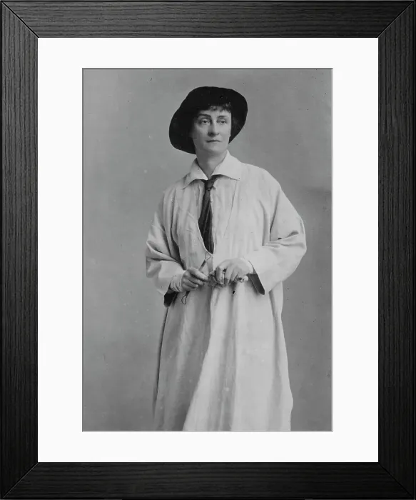 Framed Print : Janet Scudder, between c1910 and c1915. Creator: Bain News Service Framed Print : Janet Scudder, between c1910 and c1915. Creator: Bain News Service