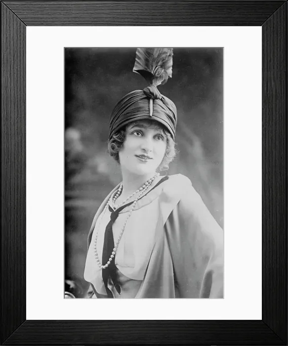 Framed Print : Gaby Deslys, between c1910 and c1915. Creators: Bain News Service, Gaby Deslys Framed Print : Gaby Deslys, between c1910 and c1915. Creators: Bain News Service, Gaby Deslys