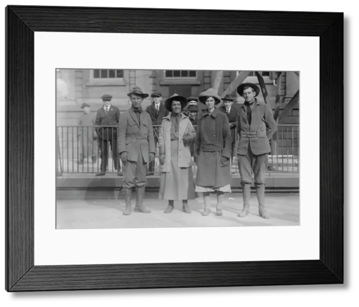 Framed Print : Los Angeles Hikers, N.Y. 12 / 30 / 13, W.A. Clarkson, Mrs. Mabel Ackerman, Carrie Van Gaasbeck and A.A. Creator: Bain News Service Framed Print : Los Angeles Hikers, N.Y. 12 / 30 / 13, W.A. Clarkson, Mrs. Mabel Ackerman, Carrie Van Gaasbeck and A.A. Creator: Bain News Service