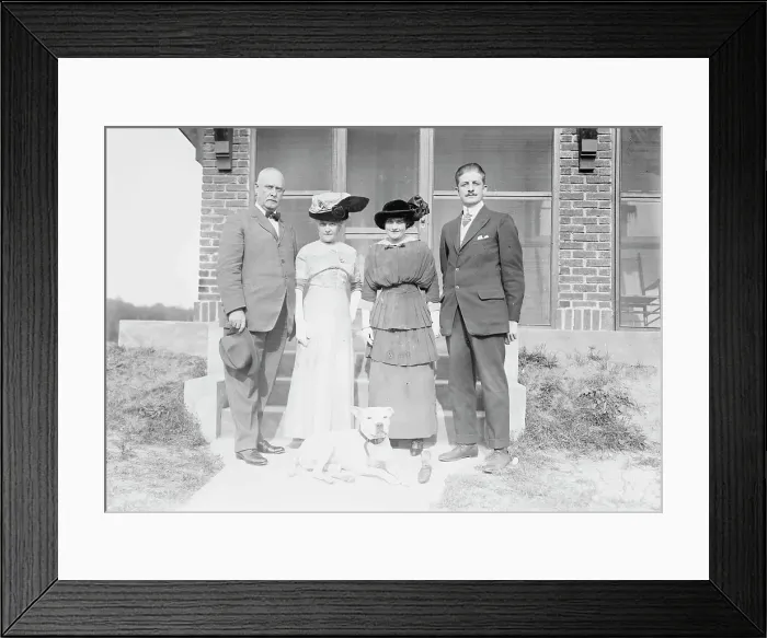 Framed Print : Mayor Kline & family, between c1910 and c1915. Creator: Bain News Service Framed Print : Mayor Kline & family, between c1910 and c1915. Creator: Bain News Service