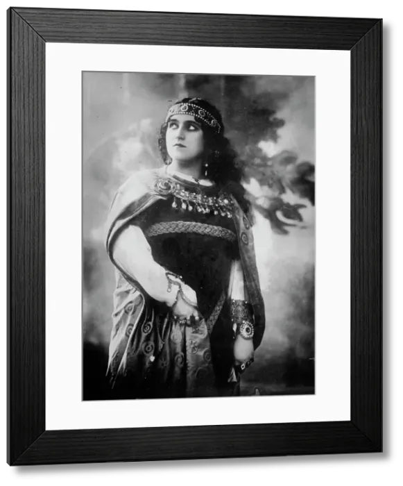 Framed Print : Margaret Ober as Ortrud, 1913. Creator: Bain News Service Framed Print : Margaret Ober as Ortrud, 1913. Creator: Bain News Service