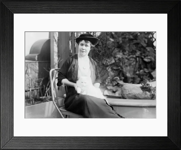 Framed Print : Miss M. Johnson and Abdullha, between c1910 and c1915. Creator: Bain News Service Framed Print : Miss M. Johnson and Abdullha, between c1910 and c1915. Creator: Bain News Service