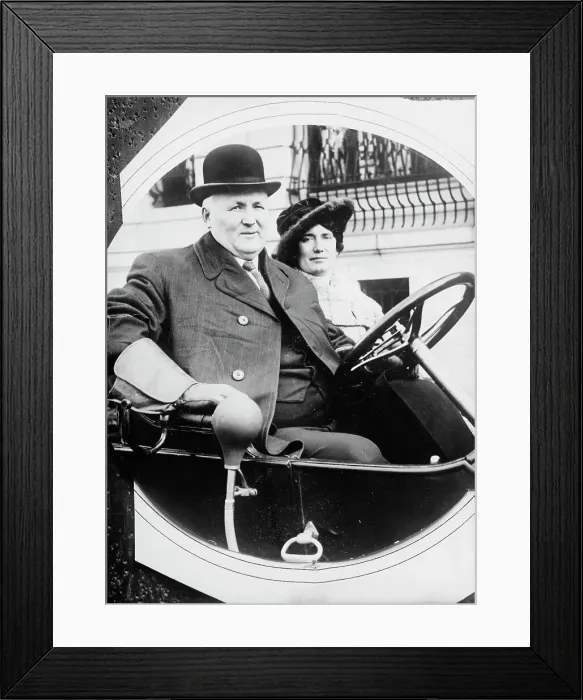 Framed Print : W.W. McCredie & wife, between c1910 and c1915. Creator: Bain News Service Framed Print : W.W. McCredie & wife, between c1910 and c1915. Creator: Bain News Service