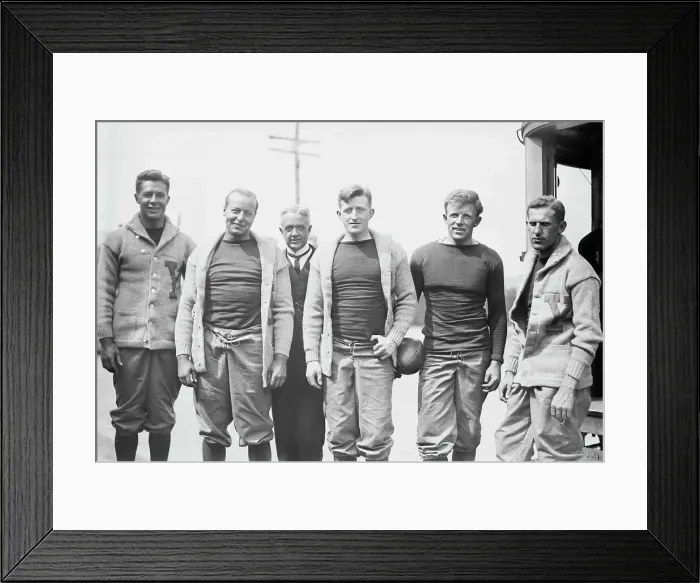 Framed Print : Spalding - Baumeister [i.e. Bomeisler] - Bull - Gallauer - Ketcham (Capt.) - Howard Jones -- Yale Co Creator: Bain News Service