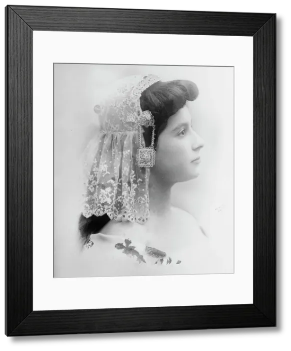 Framed Print : Speranza, between c1910 and c1915. Creator: Bain News Service Framed Print : Speranza, between c1910 and c1915. Creator: Bain News Service