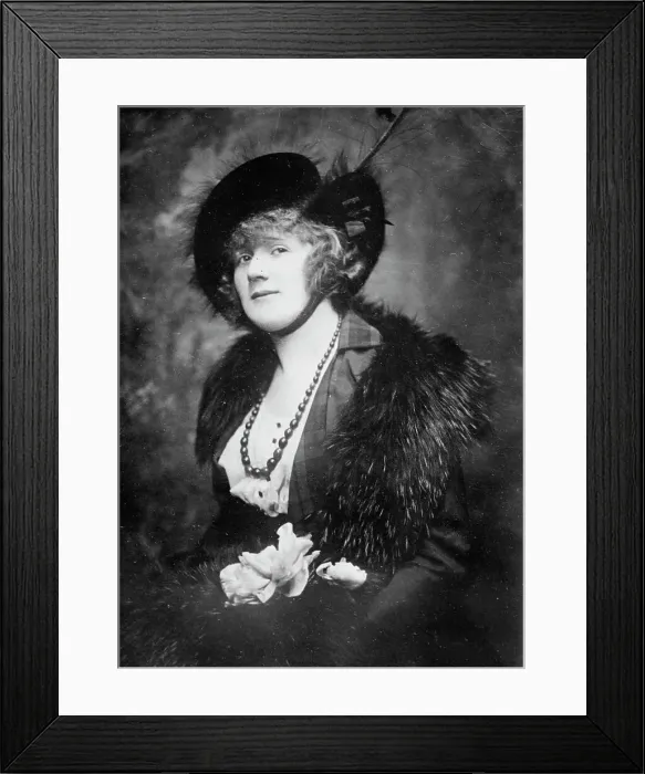 Framed Print : Mrs. Thos. F. Manville Jr. between c1910 and c1915. Creator: Bain News Service Framed Print : Mrs. Thos. F. Manville Jr. between c1910 and c1915. Creator: Bain News Service