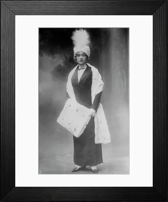 Framed Print : Dorothea A. MacVane, 1914. Creator: Bain News Service Framed Print : Dorothea A. MacVane, 1914. Creator: Bain News Service