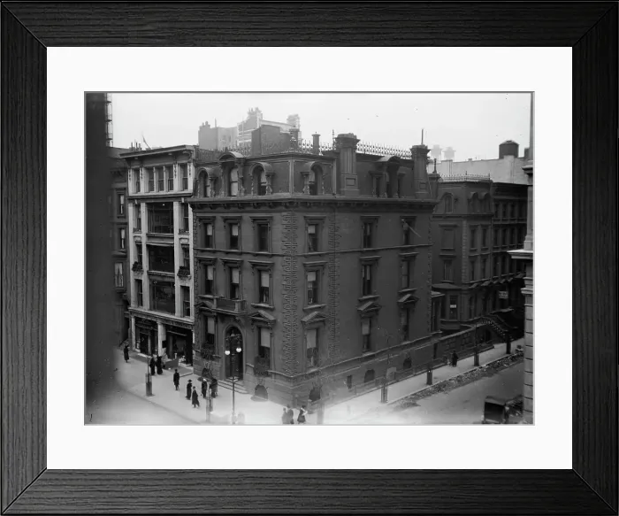 Framed Print : Helen Gould Shepard's, N.Y.C. between c1910 and c1915. Creator: Bain News Service Framed Print : Helen Gould Shepard's, N.Y.C. between c1910 and c1915. Creator: Bain News Service