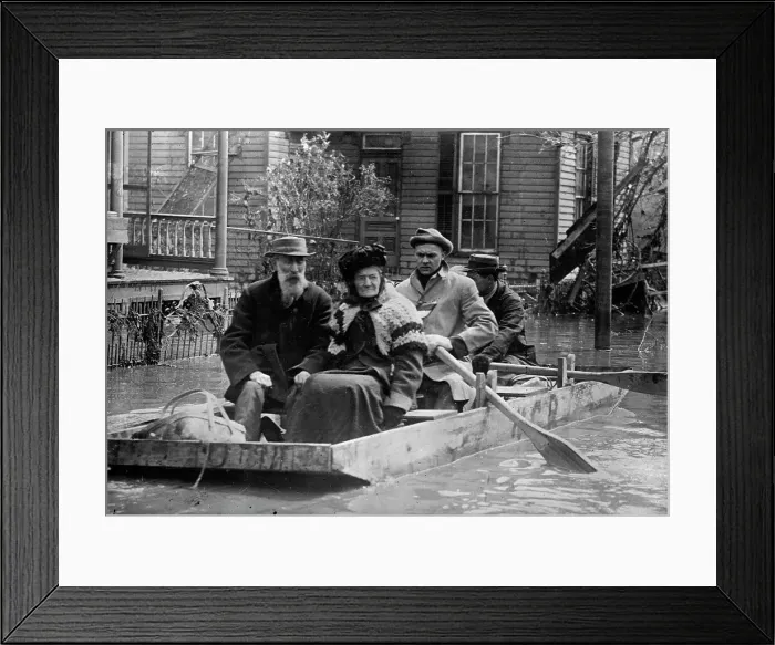 Framed Print : Rescue work, Dayton, 1913. Creator: Bain News Service Framed Print : Rescue work, Dayton, 1913. Creator: Bain News Service