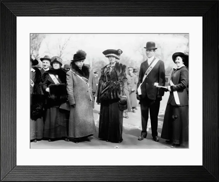 Framed Print : Mrs. Mary Bair, Mr. N. Albert Wood, Mrs. [Richard Coke] Burleson, Dr. & Mrs. O.J. Stevenson, 1913. Creator: Bain News Service