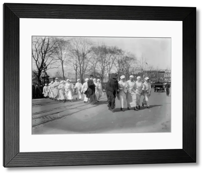 Framed Print : Suffrage parade, 1913, 1913. Creator: Bain News Service Framed Print : Suffrage parade, 1913, 1913. Creator: Bain News Service