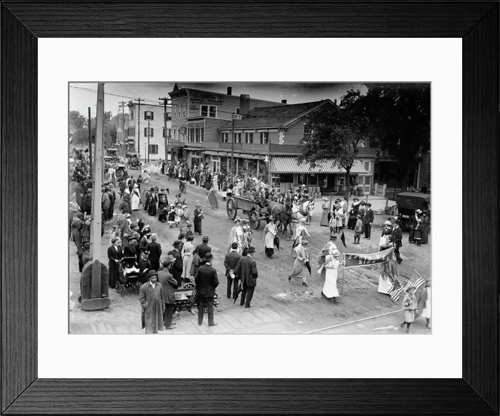 Framed Print : Suffrage pageant [L.I.], 1913. Creator: Bain News Service