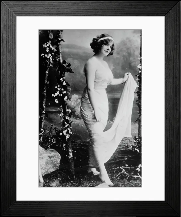 Framed Print : Pearl Aufrere, between c1910 and c1915. Creator: Bain News Service Framed Print : Pearl Aufrere, between c1910 and c1915. Creator: Bain News Service