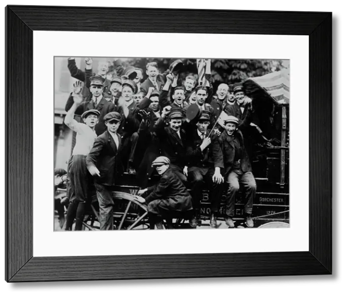 Framed Print : L strike - Boston, between c1910 and c1915. Creator: Bain News Service Framed Print : L strike - Boston, between c1910 and c1915. Creator: Bain News Service