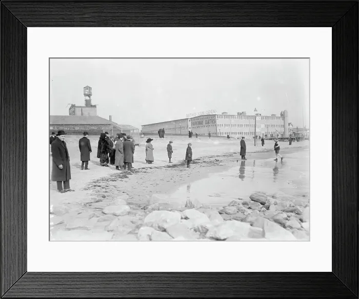 Framed Print : Winter Bathing, N.Y. Dec. 1912. Creator: Bain News Service Framed Print : Winter Bathing, N.Y. Dec. 1912. Creator: Bain News Service