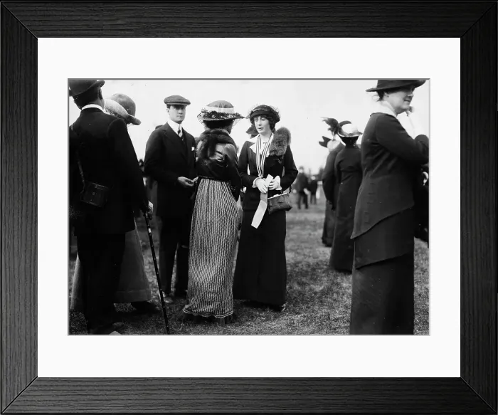 Framed Print : Claire Bird, between c1910 and c1915. Creator: Bain News Service Framed Print : Claire Bird, between c1910 and c1915. Creator: Bain News Service