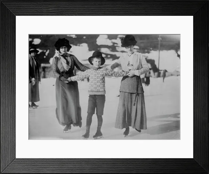 Framed Print : Mrs. Asquith and children at Murren, between c1910 and c1915. Creator: Bain News Service Framed Print : Mrs. Asquith and children at Murren, between c1910 and c1915. Creator: Bain News Service