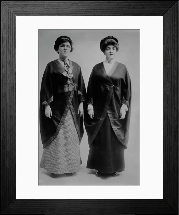 Framed Print : Mrs. Owens and Mrs. C.G. Moore, 1913. Creator: Bain News Service Framed Print : Mrs. Owens and Mrs. C.G. Moore, 1913. Creator: Bain News Service