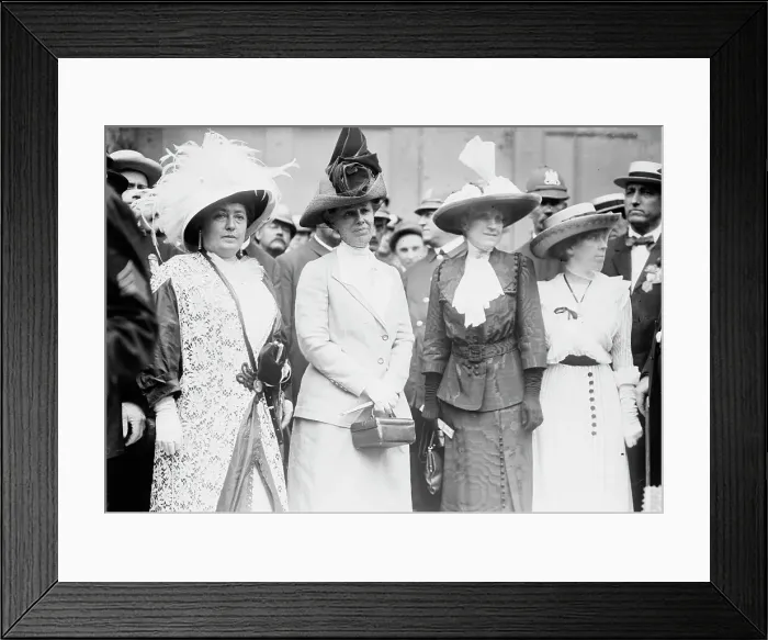 Framed Print : Mrs. Norman Mack, Mrs. Wm. Taft, Mrs. L.L. Francis, Mildred Aubrey, 1912. Creator: Bain News Service Framed Print : Mrs. Norman Mack, Mrs. Wm. Taft, Mrs. L.L. Francis, Mildred Aubrey, 1912. Creator: Bain News Service