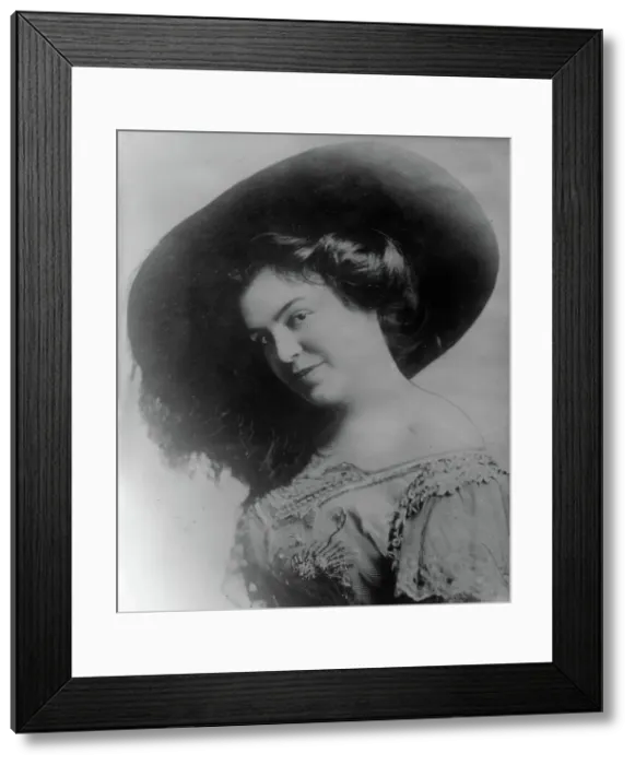 Framed Print : Elizabeth Wood, between c1910 and c1915. Creator: Bain News Service Framed Print : Elizabeth Wood, between c1910 and c1915. Creator: Bain News Service