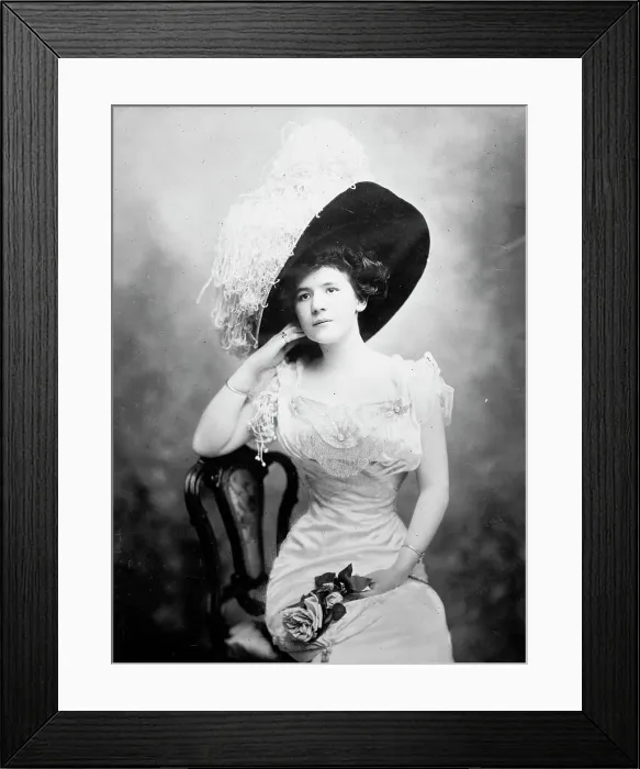 Framed Print : Nina Napier, 1913. Creator: Bain News Service Framed Print : Nina Napier, 1913. Creator: Bain News Service