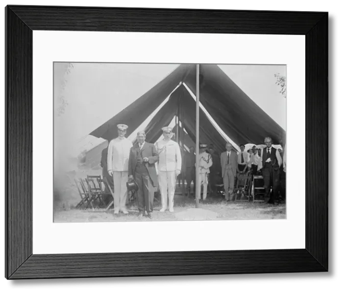 Framed Print : Brigadier General Hunter Liggett, Secy. Garrison - Gen. Wood, 1913. Creator: Bain News Service Framed Print : Brigadier General Hunter Liggett, Secy. Garrison - Gen. Wood, 1913. Creator: Bain News Service