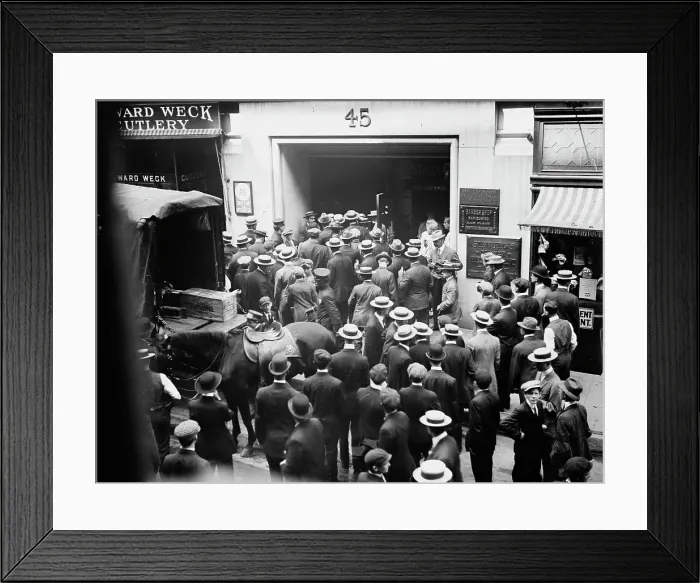Framed Print : Crowd waiting for Gibson, 1912. Creator: Bain News Service Framed Print : Crowd waiting for Gibson, 1912. Creator: Bain News Service